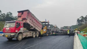 JNHTC MACHINE road paver in Guangdong, China (2)