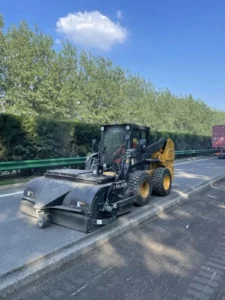 JNHTC MACHINE skid loader